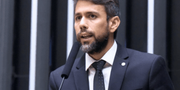 Federação PP-União apoia PEC do 5×2 e se afasta de proposta do PL por jornada 4×3