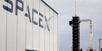SpaceX diz aos bancos que não mudará preço de seu IPO de US$135 por ação