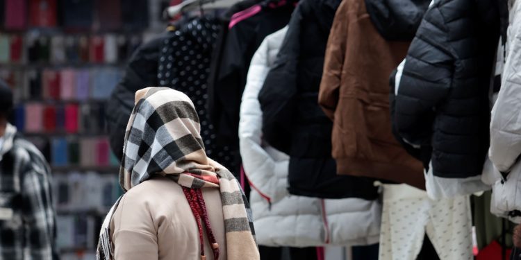Semana começa com frente fria e chance de tempestade no Sul do País